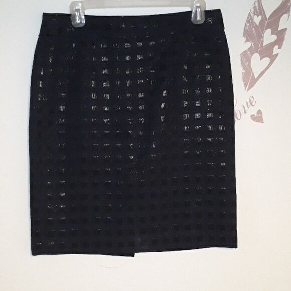 Banana Republic Black Checked Pattern pencil Skirt 8 - Picture 2 of 5